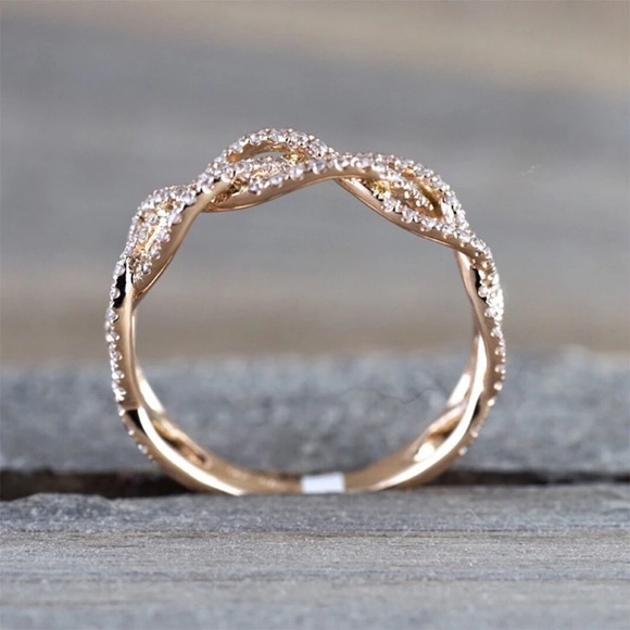Rose Gold Twist Diamond Ring - Picture 3 of 4